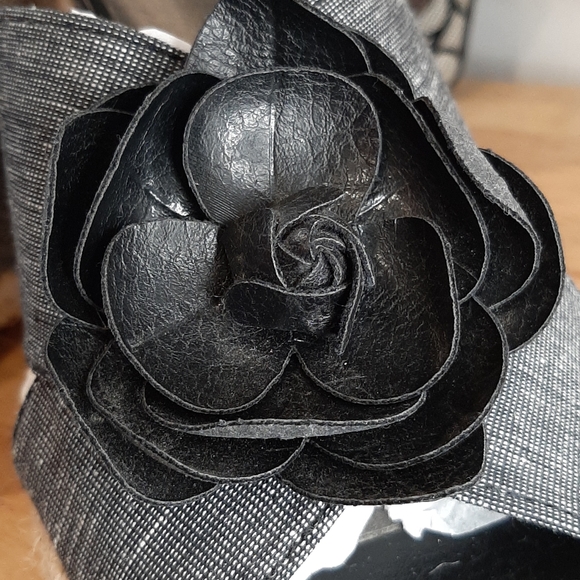 LIFE STRIDE Shoes - Picture 9 of 10